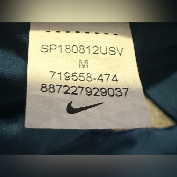 Lot Of 2 Nike Dri-Fit Womens Shorts Size Medium
Pre-Owned - Picture 4 of 16